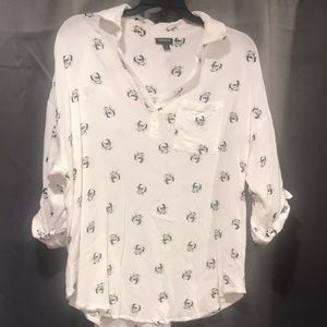 3/$15 White blouse with black skulls
